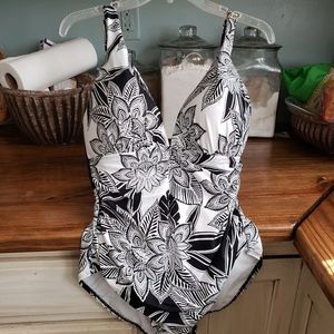 Sophisticated swim suit